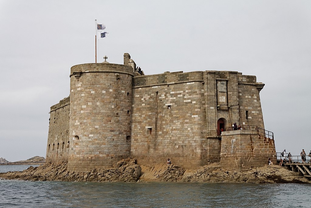 Le château du Taureau en baie de Morlaix